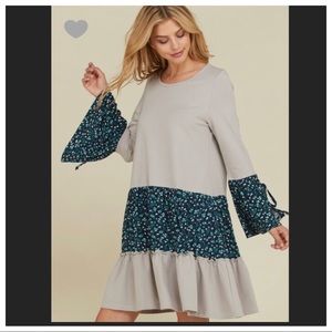 NWT Bell Sleeve Floral dress tunic with ruffle hem